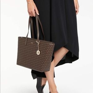 ❤️NWT 💕DKNY Coated Logo Medium Tote